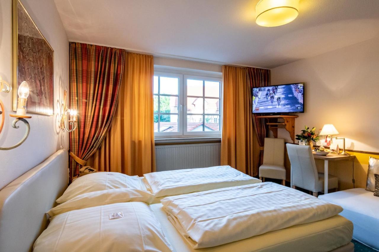 Hotel Goldflair Am Rathaus كورباخ المظهر الخارجي الصورة