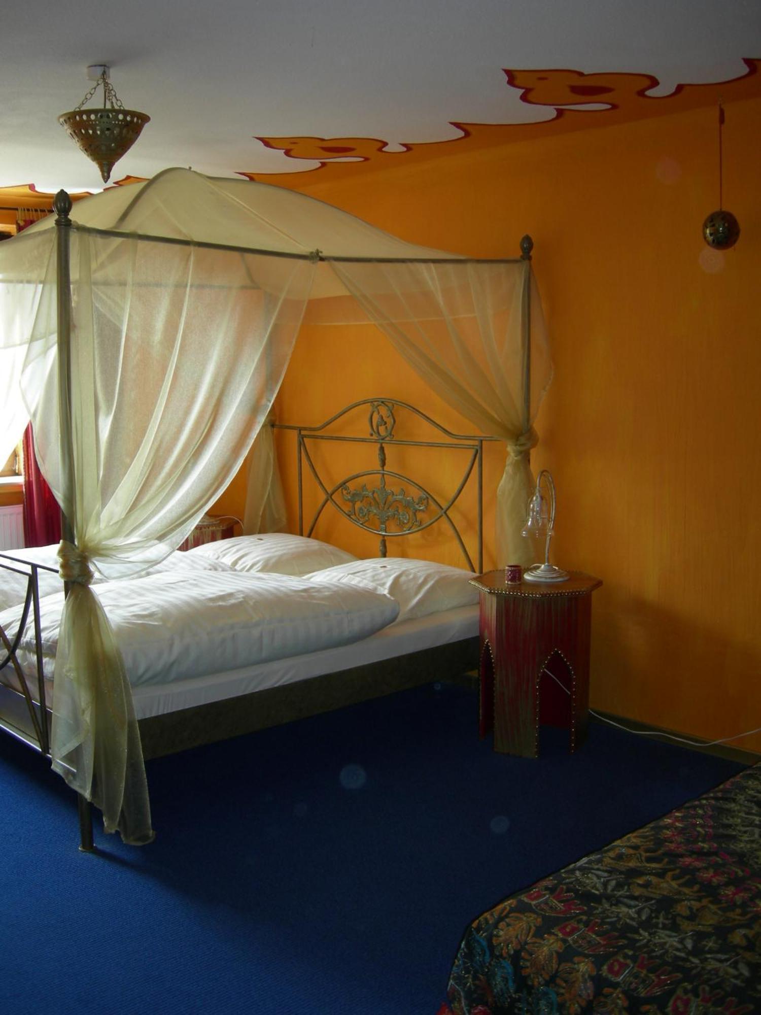Hotel Goldflair Am Rathaus كورباخ المظهر الخارجي الصورة