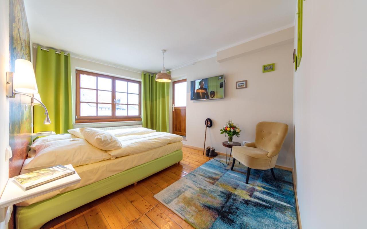 Hotel Goldflair Am Rathaus كورباخ المظهر الخارجي الصورة